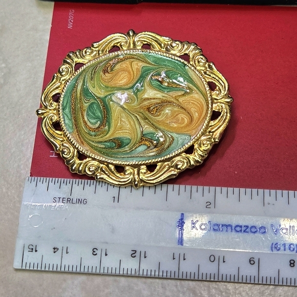 Vintage Gold Tone and Green Enamel Artwork  Swirl Brooch - Picture 1 of 17